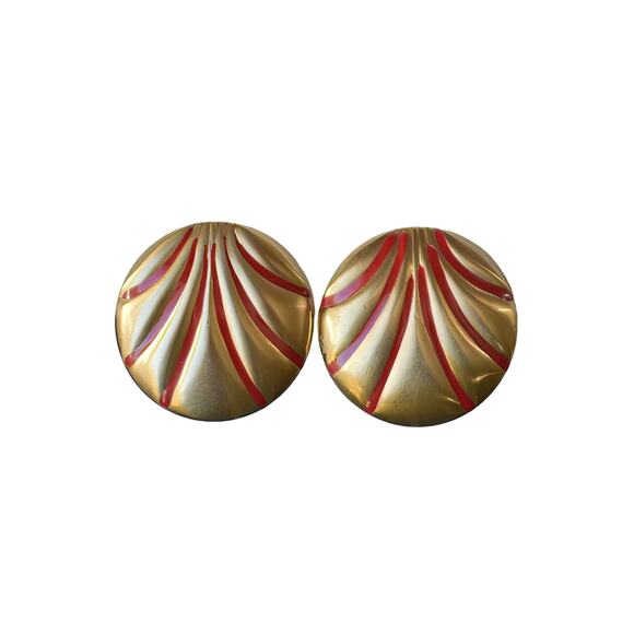 1990s Red Enamel on Gold Platel Ribbed Golden Circular Scalloped Clip Earrings - Picture 1 of 3
